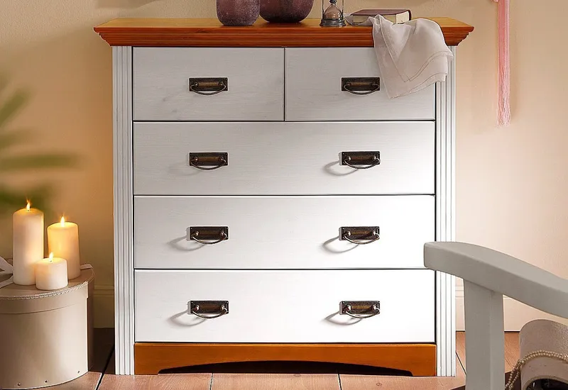 OTTO home Schubkastenkommode Konrad, Kommode, im Landhausstil, rustikal, Breite 94 cm, aus massiver, FSC®-zertifizierter Kiefer, Weiß, – Produktbild 4 von 8