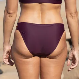 Inaska Inaska Damen vegan Bikinihöschen Low Waist Free Berries Berry – Produktbild 1 von 1