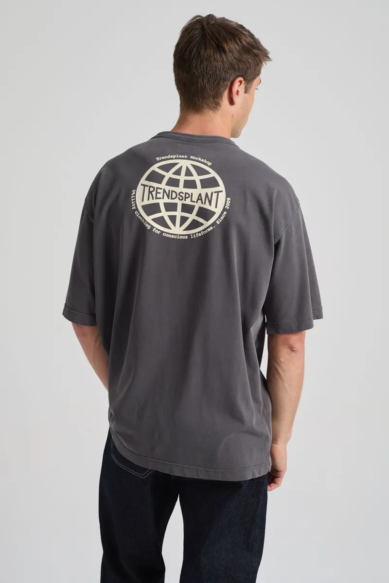 Trendsplant Trendsplant Herren vegan T-Shirt Von Supply Oversize In Der Farbe Forged Iron Grey, Grau, – Produktbild 2 von 2