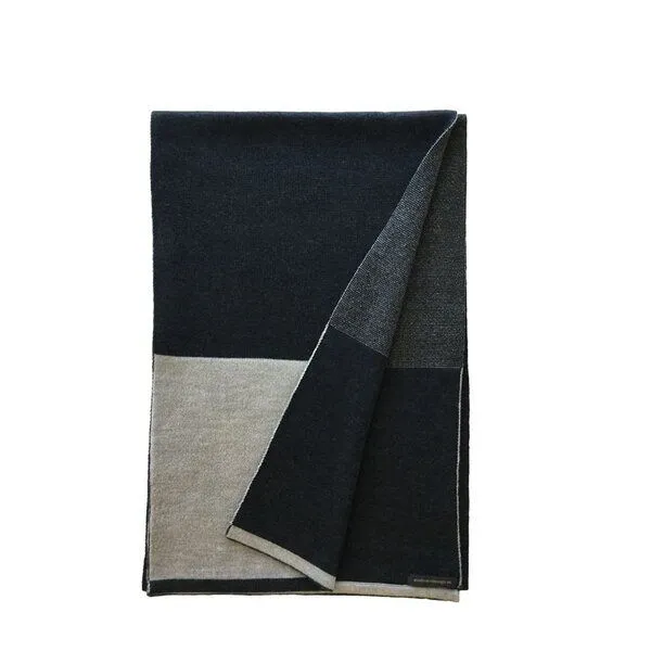 austriandesign.at austriandesign.at SchlaufenSchal aus extrafeiner Merinowolle, Anthrazit/grau, – Produktbild 2 von 3