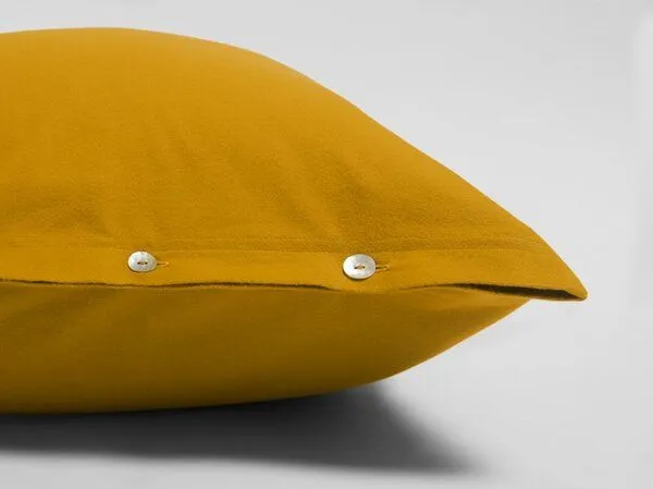 Yumeko Yumeko Kissenbezug aus Velvet Flanell, Indian yellow, – Produktbild 4 von 4