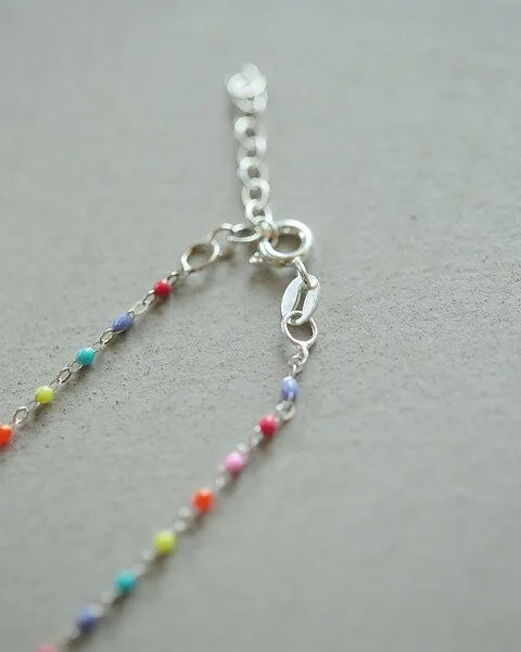 pikfine pikfine Buntes Perlenarmband Lumi, Silber, – Produktbild 3 von 4
