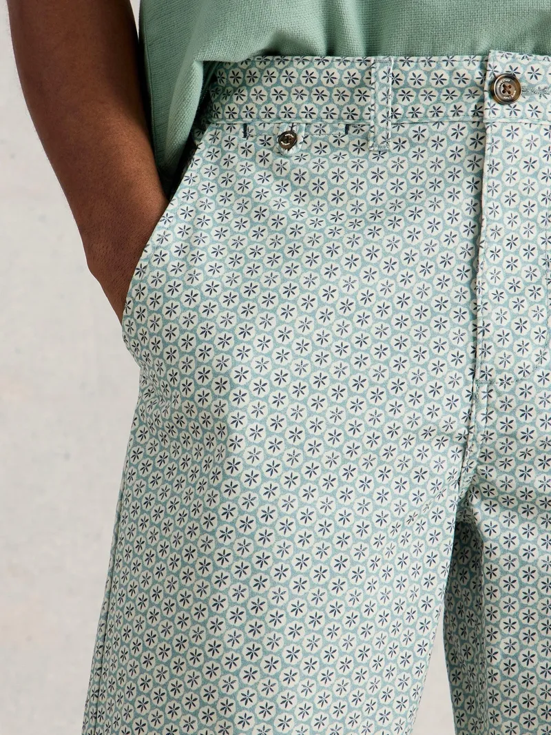White Stuff Chinoshorts mit Geoprint - 36/R, Blau print, – Produktbild 3 von 4