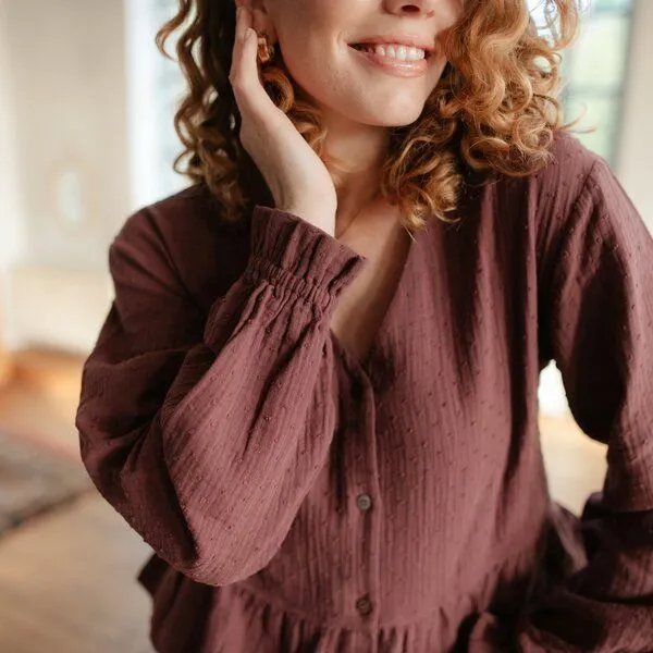 NORDLICHT NORDLICHT Musselin Bluse Selma mit Punkten aus 100% Bio-Baumwolle, Aubergine, – Produktbild 3 von 4