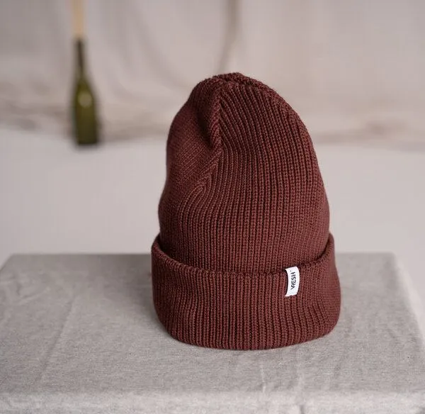 Vresh Clothing Vresh Clothing Avriel - Fisherman Beanie aus Biobaumwolle, Weinrot, – Produktbild 2 von 4