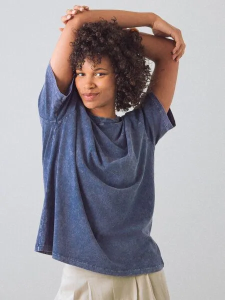 Honest Basics Honest Basics Hipster Shirt aus Bio- und recycelter Baumwolle, Denim, – Produktbild 1 von 4