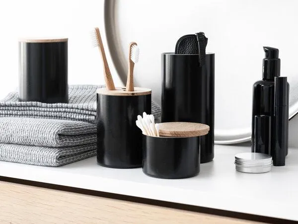 werkvoll by Lena Peter werkvoll by Lena Peter Recycling Feuerlöscher Zahnbürstenhalter FIRE, Schwarz, – Produktbild 2 von 3