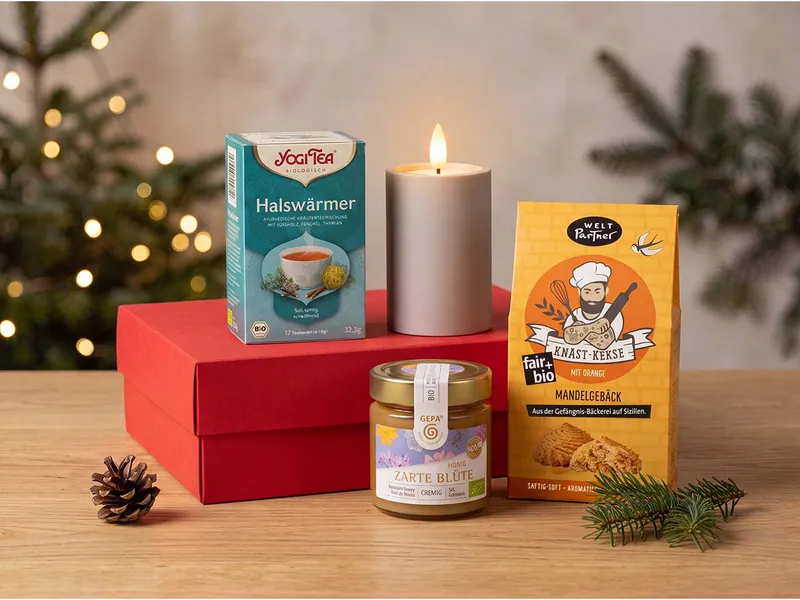 Bio-Geschenkset "Wohlfühl-Winter", 4-tlg., mit Tee, Honig, Mandelgebäck und LED-Dekolicht – Produktbild 1 von 1