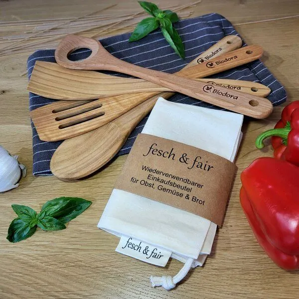 Biodora Biodora Kirschholz-Set – Kochlöffel & Pfannenwender – Inklusive Baumwollbeutel – Unverleimt – Nachhaltiges Geschenkset – Produktbild 4 von 4