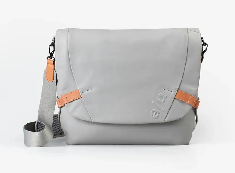 aunts & uncles aunts & uncles Japan Matsumoto Messenger Bag Circular grey, Grey, – Produktbild 1 von 1