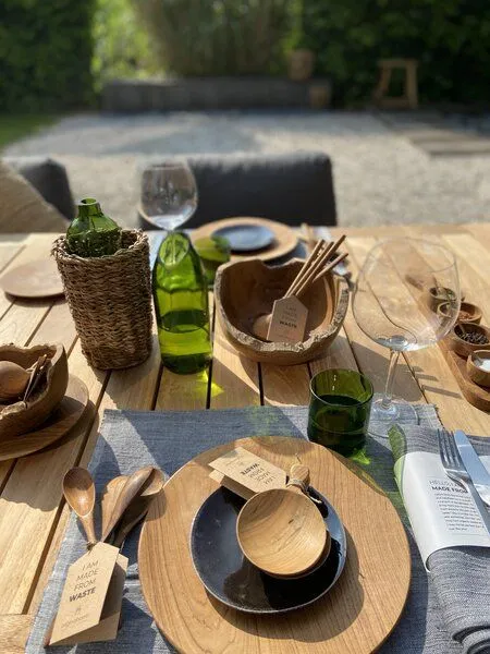 Originalhome Originalhome Flaschenvase aus recycelten Weinflaschen, Grün, – Produktbild 3 von 4