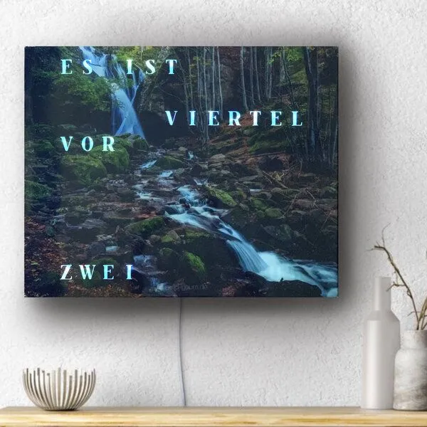 build-yours build-yours Bausatz WordClock Jupiter Dark Forest - Bau dir deine Wortuhr – Produktbild 3 von 4