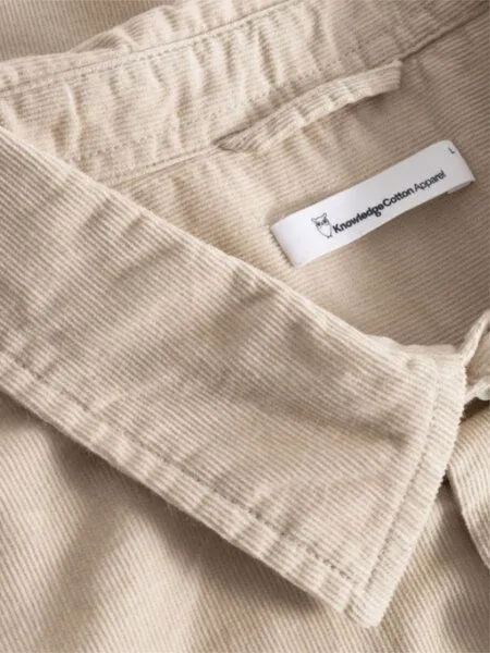 KnowledgeCotton Apparel KnowledgeCotton Apparel Cordhemd - Regular fit corduroy shirt - aus Bio-Baumwolle, Beige (kight feather gray), – Produktbild 2 von 4