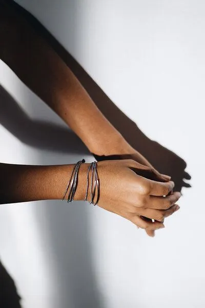 pikfine pikfine Tube Armband “Tingval” silber, Eukalyptus, – Produktbild 3 von 4