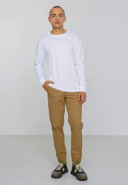 recolution Herren Jogg Chino aus Bio-Baumwoll Mix - MUSA - recolution, Dark sand (braun), – Produktbild 1 von 4