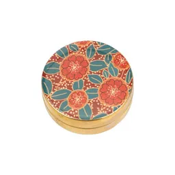 El Puente El Puente Dose aus Messing in Rot mit Blüten-Motiv | Fair Trade & Handmade aus Indien – Produktbild 1 von 1