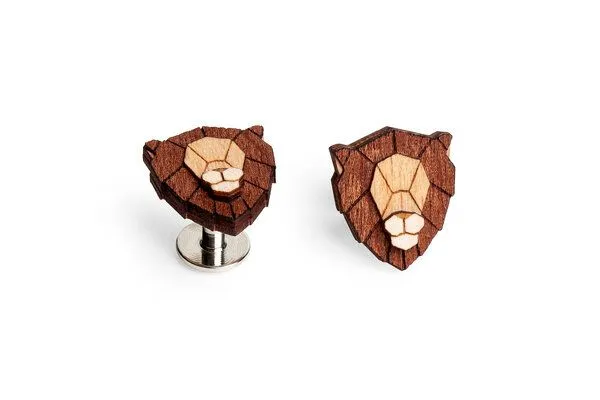 BeWooden BeWooden Manschettenknöpfe "Lion Cuff" aus Holz – Produktbild 3 von 3