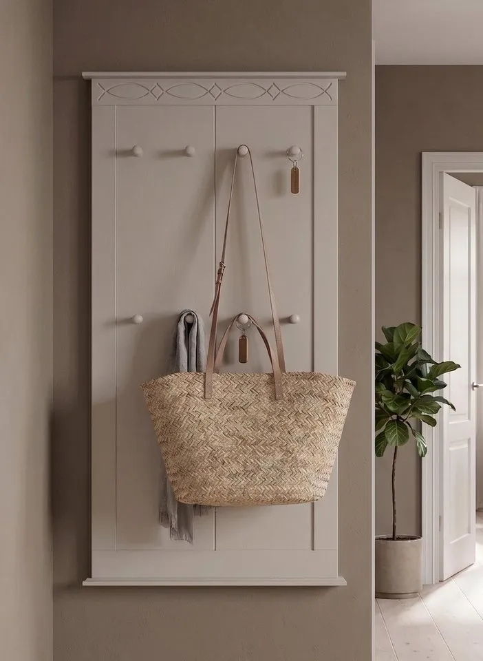 OTTO home Garderobenpaneel Indra Wandgarderobe mit 8 Haken und dekorativer Fräsung (B/T/H: 63/6/100 cm), aus massiver Kiefer, 8 Haken mit einer natürliche Maserung, Braun, – Produktbild 2 von 5