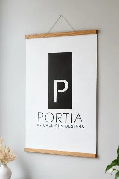 Portia by Callidus Designs Portia by Callidus Designs Posterleiste magnetisch aus FSC®-zertifizierter Eiche in DIN A1, A2, A3, A4, A5 – Produktbild 3 von 4