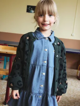 Vertbaudet Flauschige Mädchen Strickjacke mit Tiermuster  leo – Produktbild 1 von 1