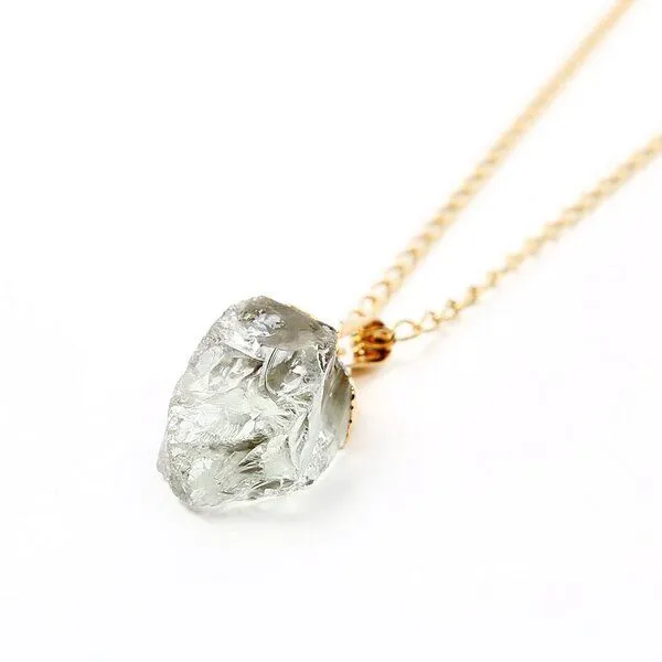Crystal and Sage Crystal and Sage Prasiolith Halskette Edelsteinkette vergoldet – Produktbild 1 von 3