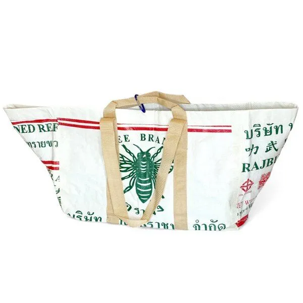 REFISHED fair fashion REFISHED fair fashion Tasche 'CARGO BAG' - upcycelte Zuckersäcke, #sugar weiß, – Produktbild 1 von 3