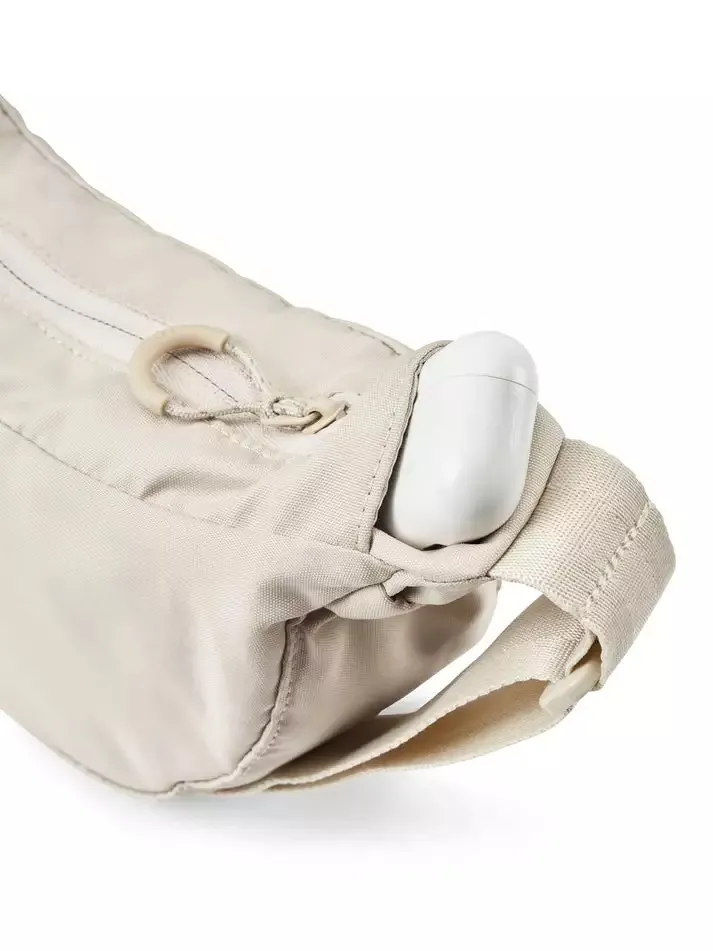 PINQPONQ pinqponq Damen vegan Tasche Cross Body Krumm Klein Cliff Beige, Beige, – Produktbild 1 von 2