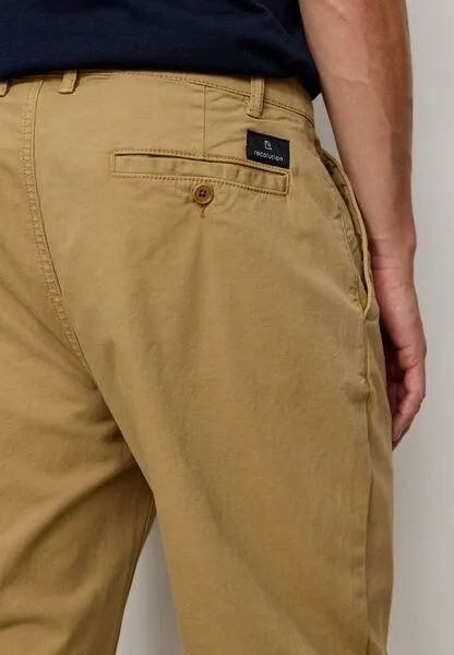recolution Herren Chino mit Bundfalte aus Bio-Baumwoll Mix - OAK - recolution, Brown, – Produktbild 2 von 4