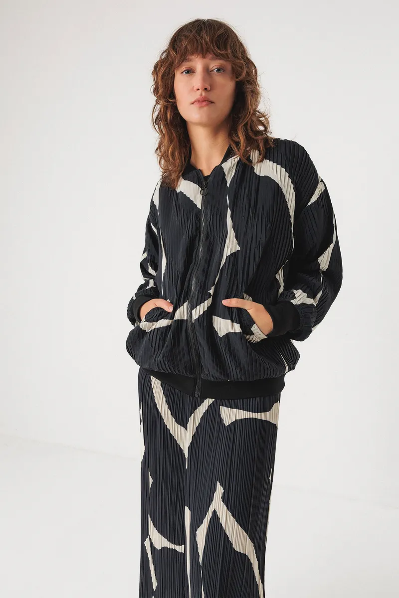 SKFK SKFK Damen vegan Bomberjacke Julene Schwarz/Weiß, Schwarz, – Produktbild 1 von 2
