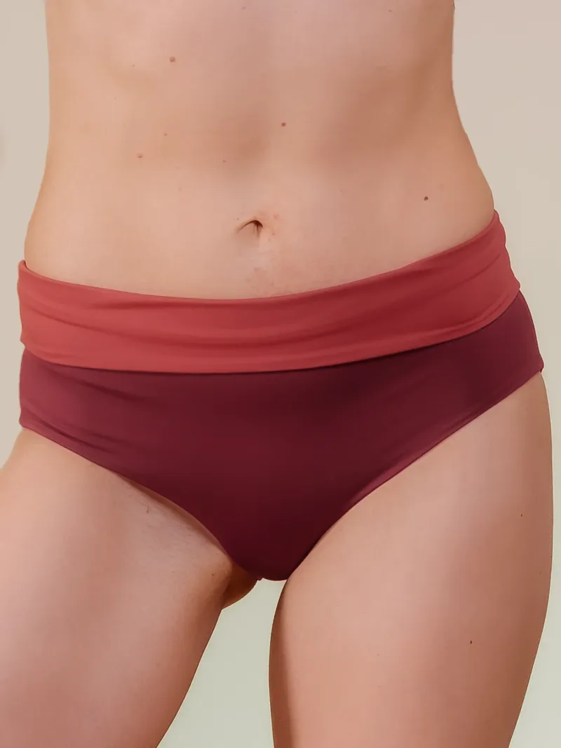 nice to meet me nice to meet me Damen vegan Shorts Wave Berry & Guava Rot, Dunkelrot, – Produktbild 2 von 2