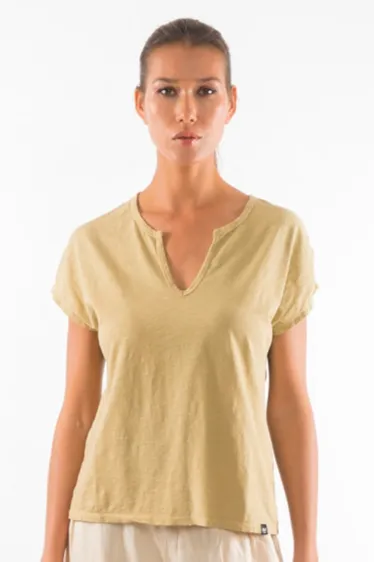 RAVENS VIEW IBIZA RAVENS VIEW IBIZA Damen vegan T-Shirt Hera Kamelgelb, Gelb, – Produktbild 2 von 2