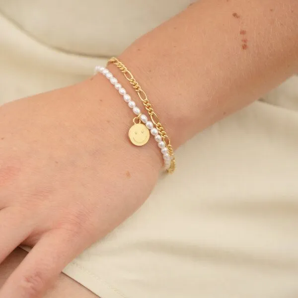 Paeoni Colors Paeoni Colors Smiley-Perlenarmband aus Süßwasserperlen und 18k Gold Vermeil, 925 Sterling Silber – Produktbild 3 von 4