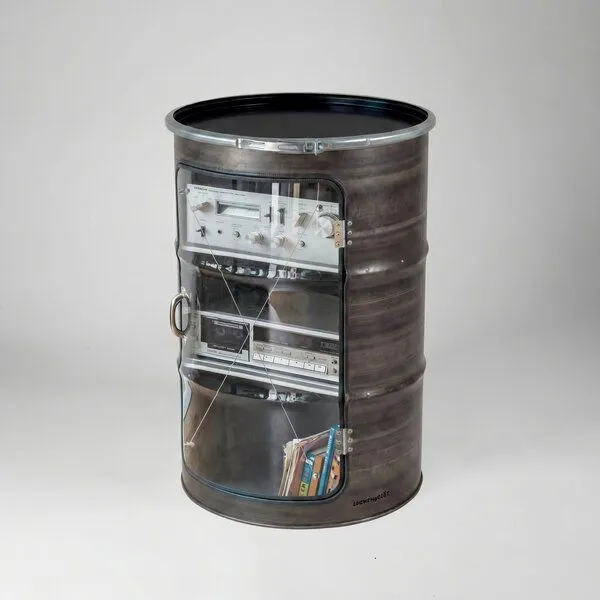 Lockengelöt Lockengelöt HiFi Vitrine aus einem Hamburger Ölfass, Ringbrüniert, – Produktbild 3 von 3