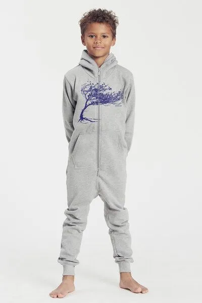 Peaces.bio - handbedruckte Biomode Peaces.bio - handbedruckte Biomode Jumpsuit Windy Tree Kinder, Hellgrau, – Produktbild 1 von 3