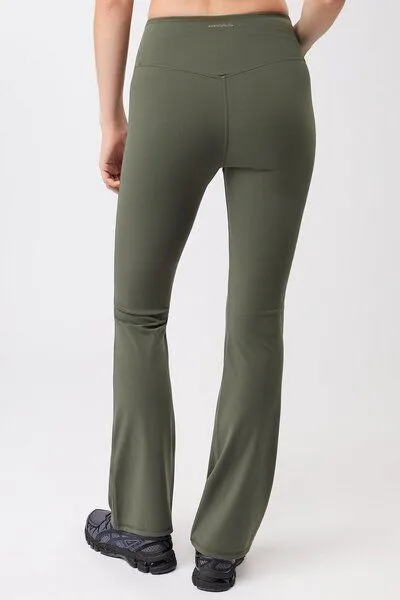 mandala mandala Flared Sports Pant, Leaf (grün), – Produktbild 2 von 3
