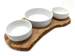 Olivenholz erleben Olivenholz erleben Futterstation RUSTY TRIO 3-in-1 für Futter und Wasser 2x 0,4L und 1x 0,9L Schalen, Porzellan, Rustikal & edel – echtes Olivenholz kombiniert mit weißem Porzellan – Produktbild 1 von 1