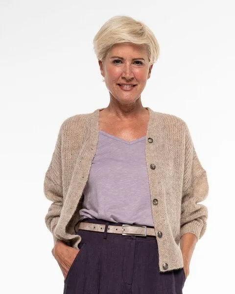 Alma & Lovis Alma & Lovis Leichte Strickjacke aus feinem Alpakagarn | Light Jacket, Humus (natur), – Produktbild 1 von 4