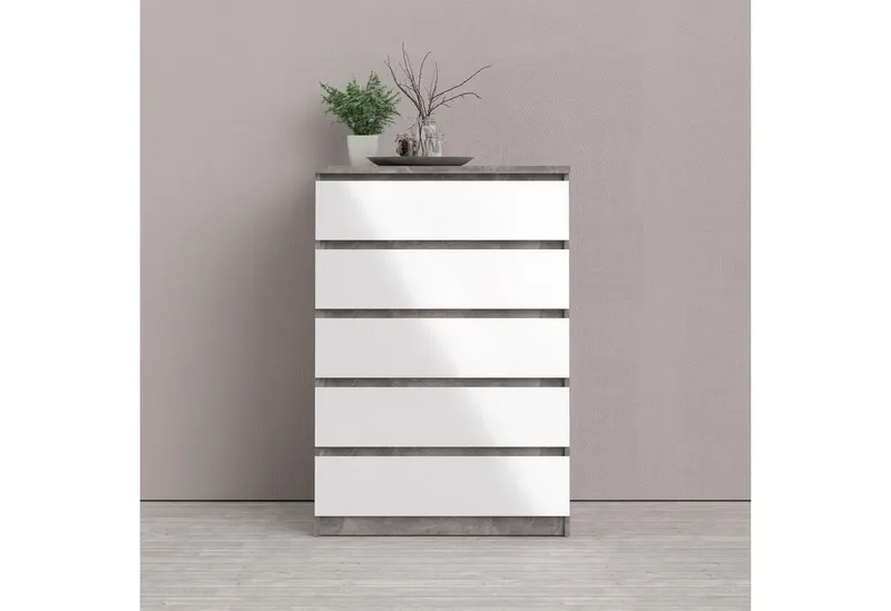 Home affaire Kommode Naia - 5 Schubladen & grifflose Front, Made in Denmark (Breite 77 cm / Höhe 111 cm, in mehreren Farben), Modern, skandinavisches Design, in mehrere Farben, Hoch, Grau, – Produktbild 1 von 5