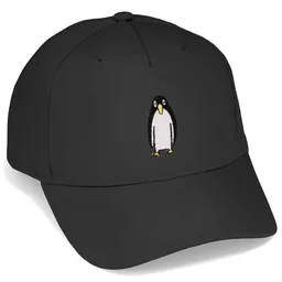 LIGARTI Bestickte Cap – Thorben der Pinguin – LIGARTI Tiermanufaktur – Produktbild 1 von 1