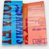 REFISHED fair fashion REFISHED fair fashion Börse 'LADY' - upcycelte Fischfuttersäcke, #fish blau-aqua, – Produktbild 1 von 1