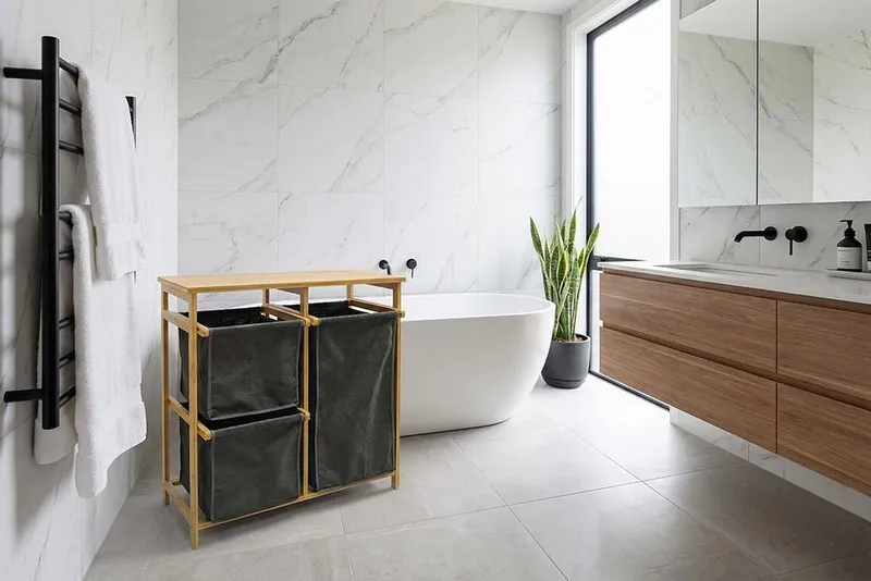 riess-ambiente Wäschekorb LAGOON SPA 70cm natur/grau – Bambus-Massivholz, 3 Wäschebeutel, FSC (Einzelartikel, 1 St), Wäschesammler mit ausziehbaren Säcken – ideal für vorsortierte Wäsche, Grau, – Produktbild 5 von 5