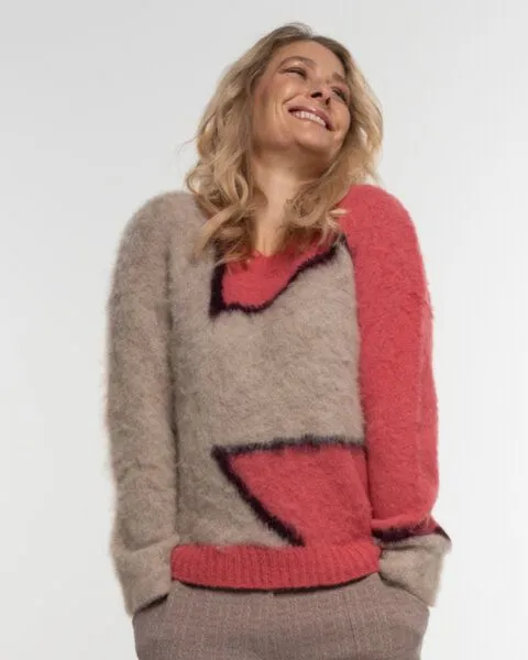 Alma & Lovis Alma & Lovis Color-Block Pullover aus gebrushtem Alpakastrick | Jaquard Pulli, Cherry (pink-natur), – Produktbild 3 von 4