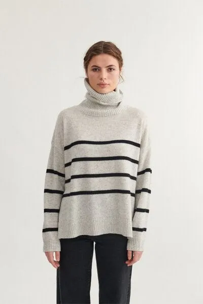 Basic Apparel Basic Apparel Gestreifter Pullover LISE mit Rundhals aus recycelter Wolle, Rot (port royal), – Produktbild 2 von 4