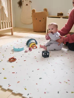 Vertbaudet Große Puzzle-Spielmatte 9-teilig Kinderzimmer – Produktbild 1 von 1