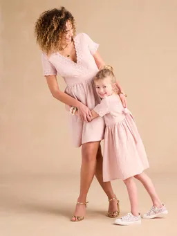 Envie De Fraise Damen Festkleid ENVIE DE FRAISE Mama-Tochter-Capsule pudrig – Produktbild 1 von 1