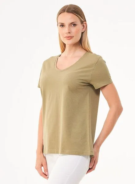 ORGANICATION ORGANICATION Damen Basic T-Shirt aus Bio-Baumwolle mit V-Ausschnitt, Grün(olive), – Produktbild 3 von 4