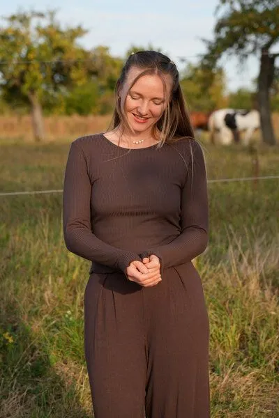 Vivien Joy Vivien Joy Langer Pullover aus Holzfasern TENCEL Modal - Farrah Pulli, Mocha (braun), – Produktbild 4 von 4