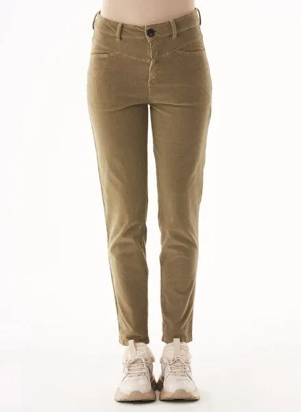 ORGANICATION ORGANICATION Cordhose aus Bio-Baumwolle, Grün(olive oil), – Produktbild 1 von 4