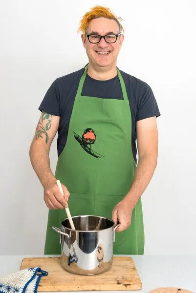 Hirschkind Hirschkind Fair-Trade & Bio-Kochschürze handgewebt grün "Rotkehlchen" – Produktbild 1 von 3