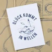 Bow & Hummingbird Bow & Hummingbird Postkarte "Glück kommt in Wellen" – Produktbild 1 von 1